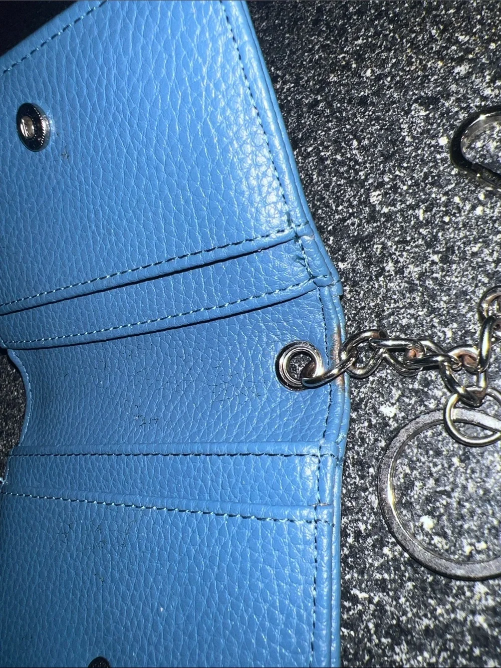 Steve Madden Bfold Clip On Card Case Wallet with Keyring in a blue textured pebb